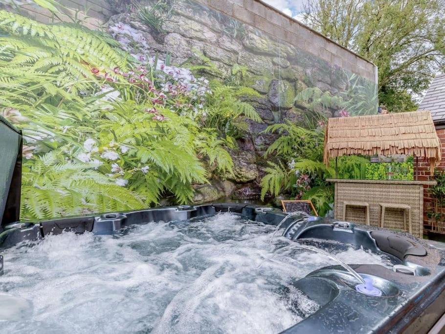 Apartament Dawns House Cromford, Peak District, Hot Tub, For 6 - Stunning Views Zewnętrze zdjęcie